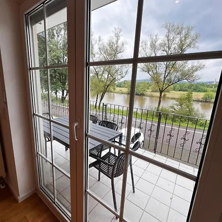Ferienwohnung Saarblick Balkon, Burgblick Saarburg アパート ザールブルク