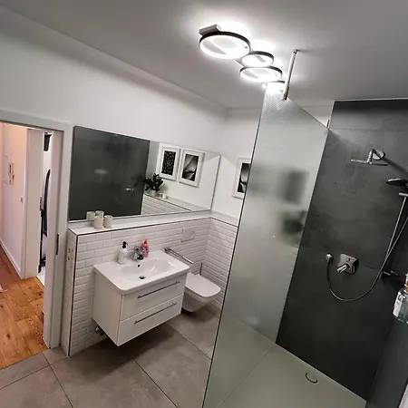 アパート Ferienwohnung Saarblick Balkon, Burgblick Saarburg *