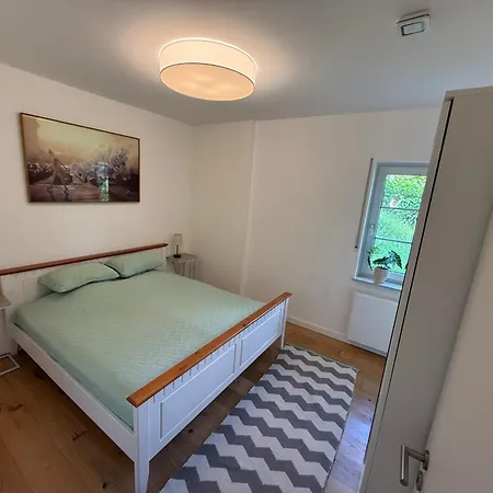 Ferienwohnung Saarblick Balkon, Burgblick Saarburg アパート ザールブルク